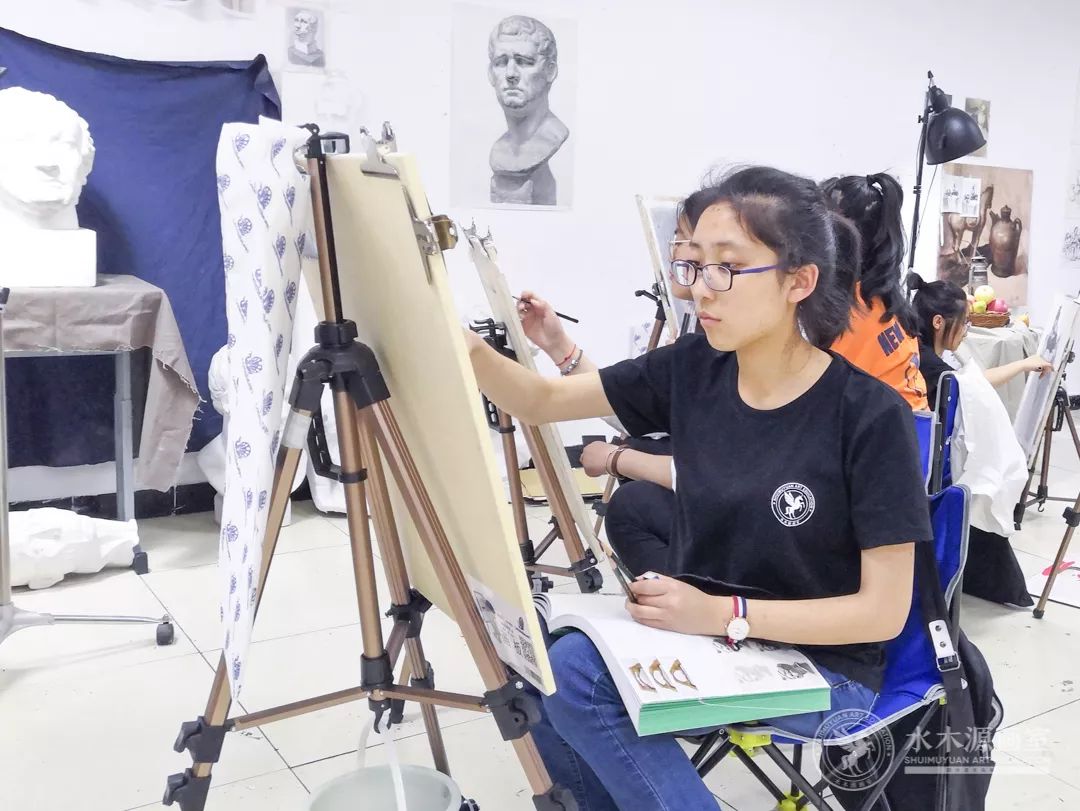 北京水木源畫室-你選擇在中學拼文化?你的對手在沖刺美院的路上