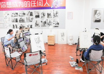 復讀考央美有沒有必要?美術生復讀考央美哪個北京畫室好?在線等