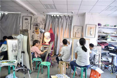 北京排名前十畫(huà)室 | 我們是一群棒棒噠美術(shù)生!