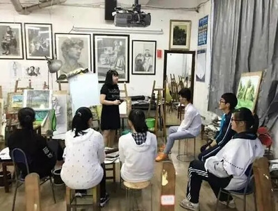 畫室集訓(xùn)不只有你自己在努力,還有家人和朋友在為你加油打氣!